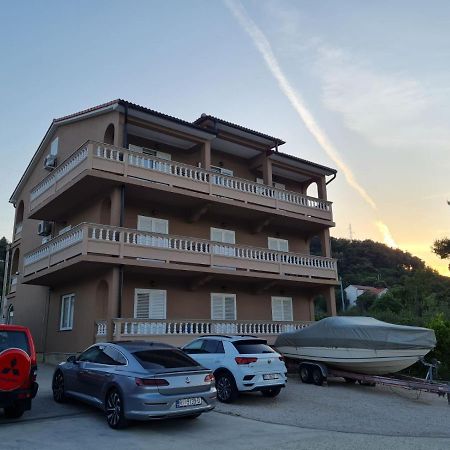 Apartments Nada Mundanije Ngoại thất bức ảnh