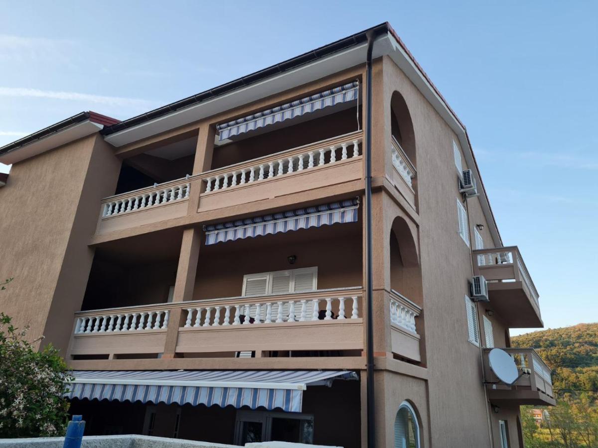 Apartments Nada Mundanije Ngoại thất bức ảnh