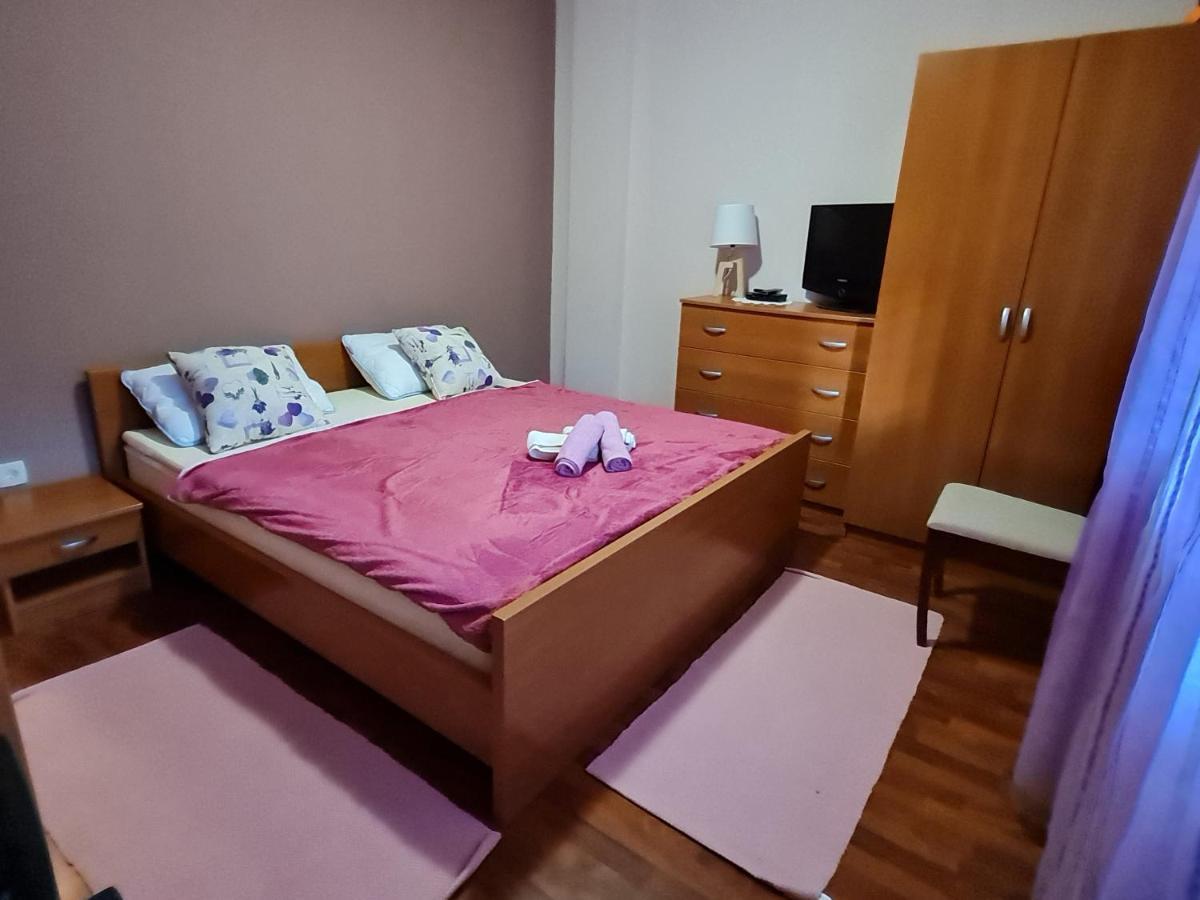 Apartments Nada Mundanije Ngoại thất bức ảnh