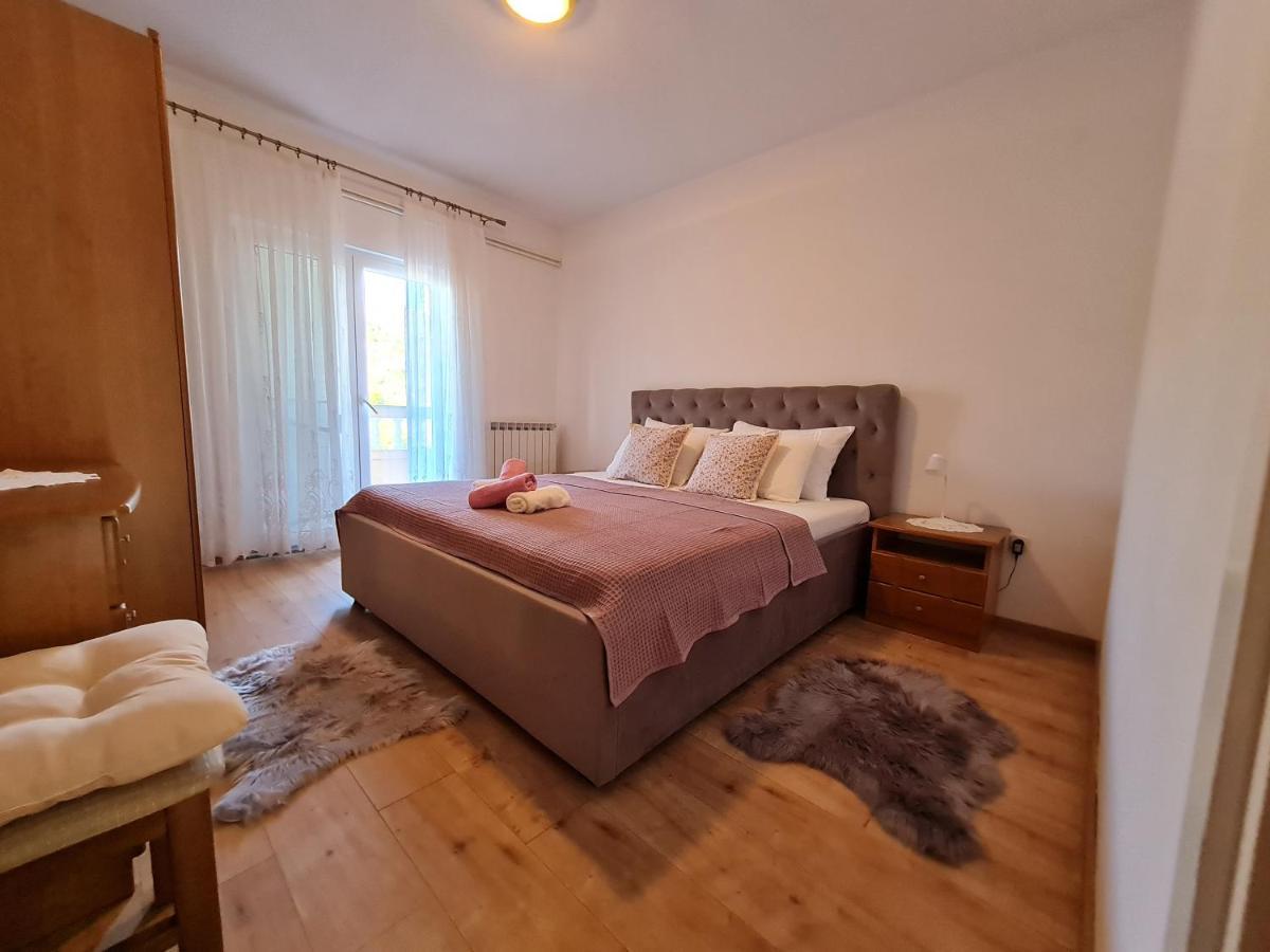 Apartments Nada Mundanije Ngoại thất bức ảnh
