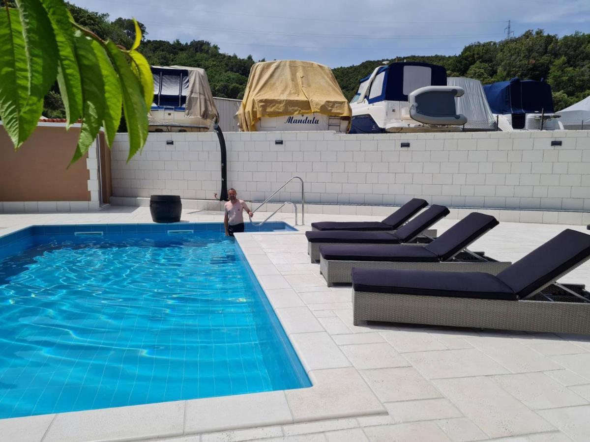 Apartments Nada Mundanije Ngoại thất bức ảnh